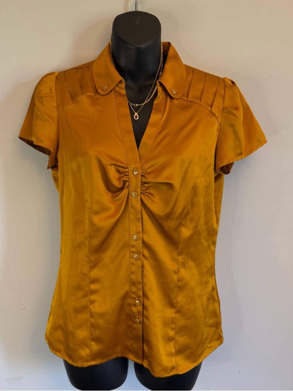 ✨ Worthington Mustard Satin Button Front Blouse
